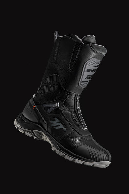 BOTA SD-BA6 STELVIO ALTA NEGRA/GRIS | SKU: SD3700601-#