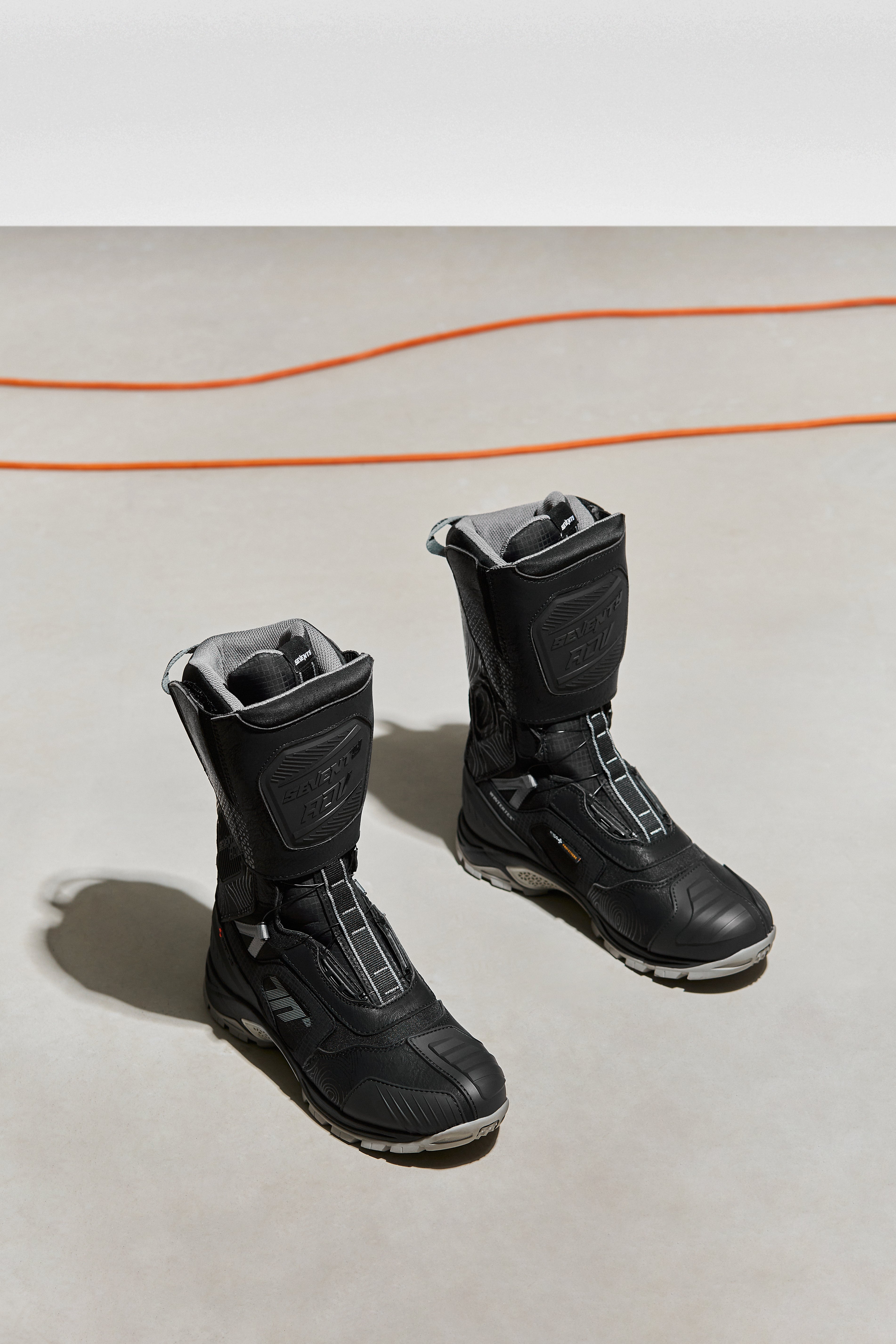 BOTA SD-BA6 STELVIO ALTA NEGRA/GRIS | SKU: SD3700601-# – Exclusive