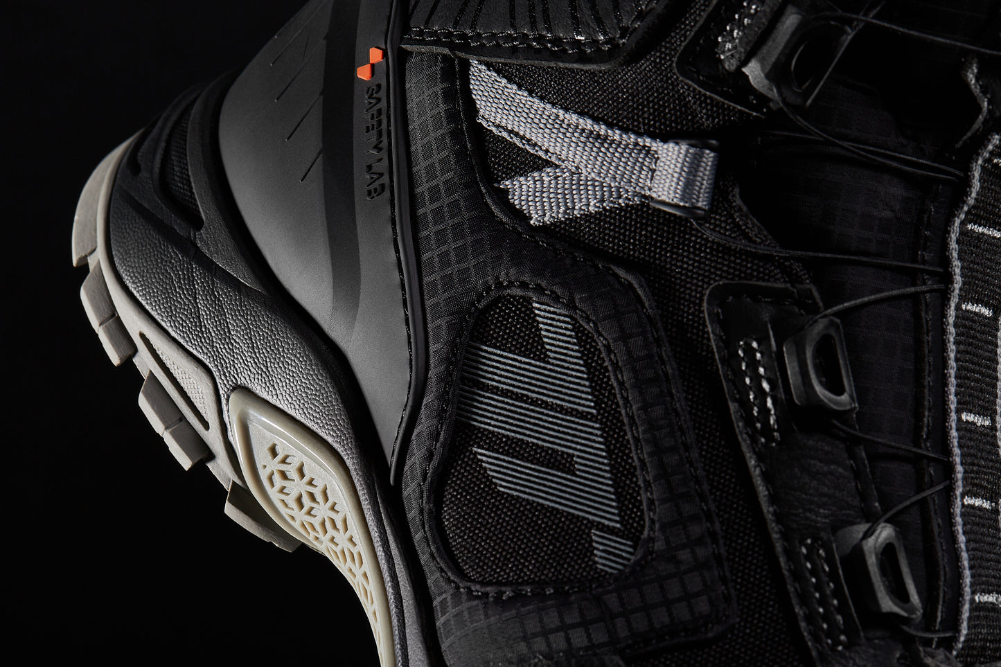 BOTA SD-BA7 STELVIO BAJA NEGRA/GRIS | SKU: SD37007014#